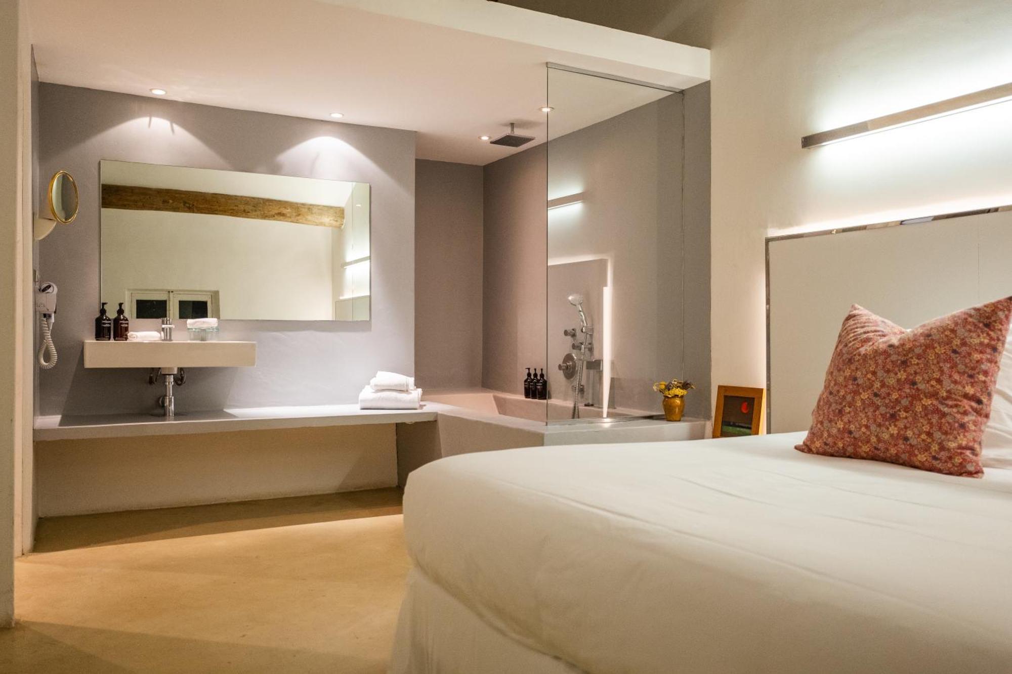 Le Galinier Lourmarin, A Beaumier Guesthouse Экстерьер фото